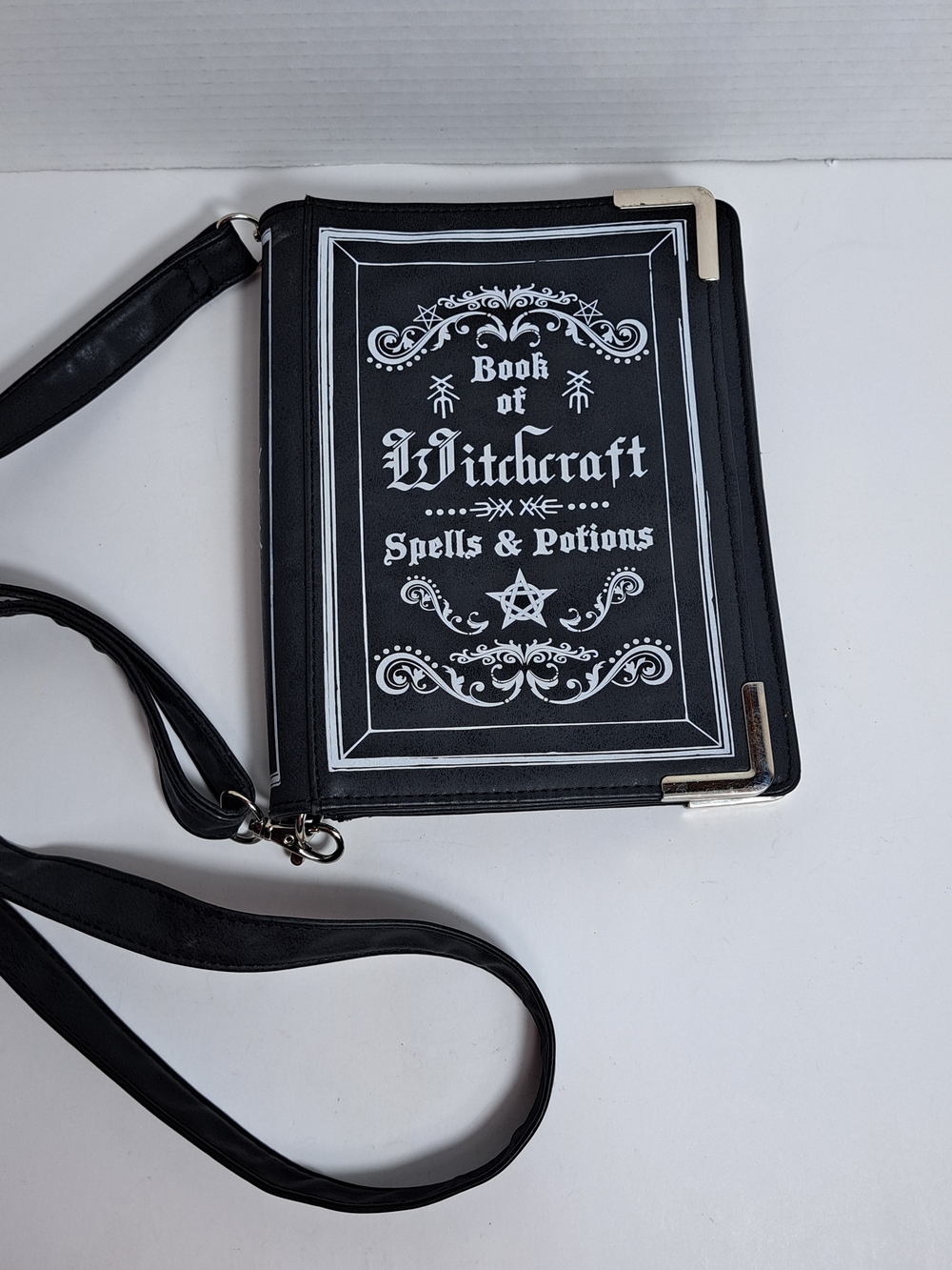 Hot Topic "Witchcraft Spells & Potions" Crossbody Bag By Bioworld Witch Magic